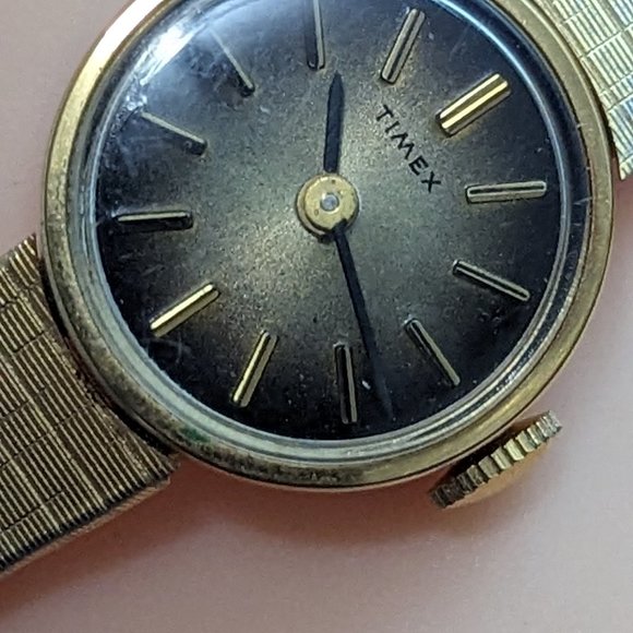 Retro Wind up Mechanical Timex Bracelet Wrist Watch Classic and is Working 17 Jw - Picture 10 of 11